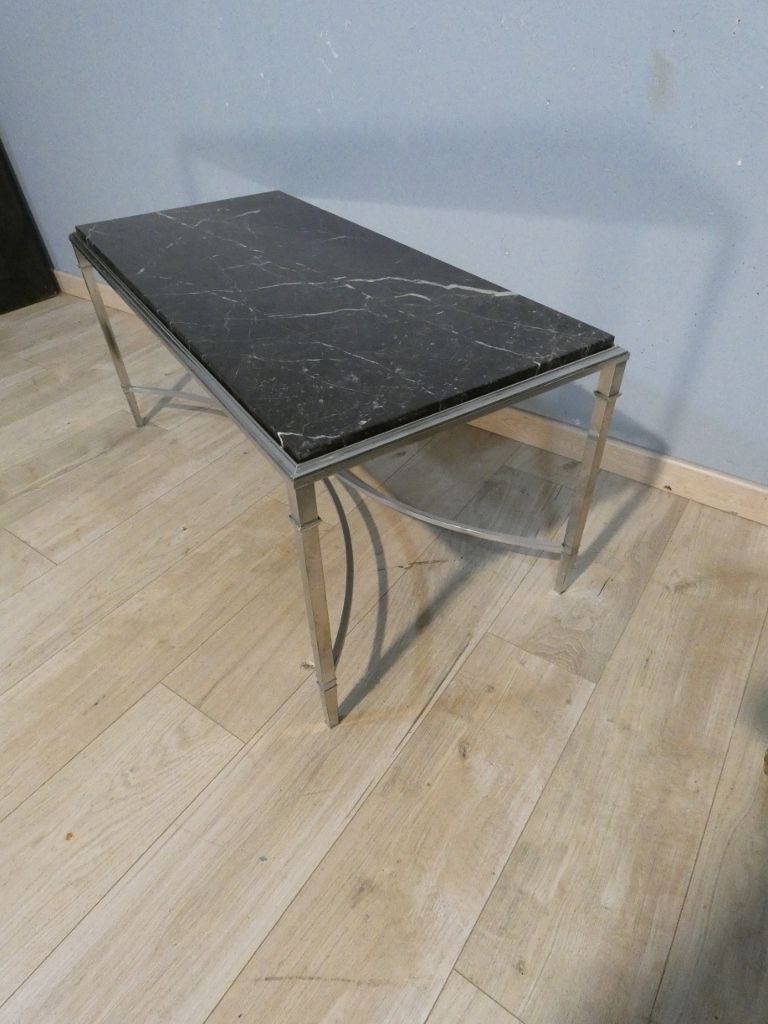 Signée Maison Charles et Fils, table basse en bronze argenté et marbre noir, époque 1960 – Image 3