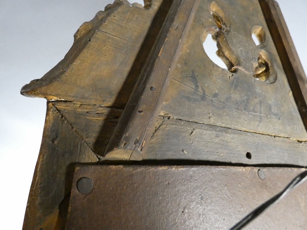 Miroir à fronton Louis XIV en bois sculpté et doré, époque XVIII ème siècle – Image 16