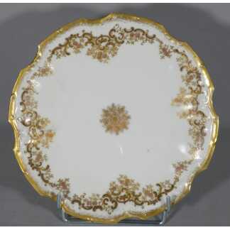 Assiette de collection en porcelaine de Limoges, décor peint à la main entrelacs