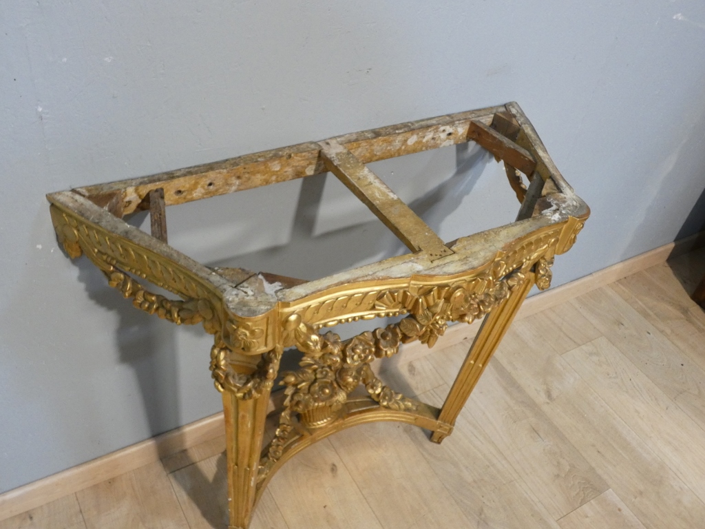 Console en bois sculpté et doré d'époque début Louis XVI, XVIII ème siècle – Image 4