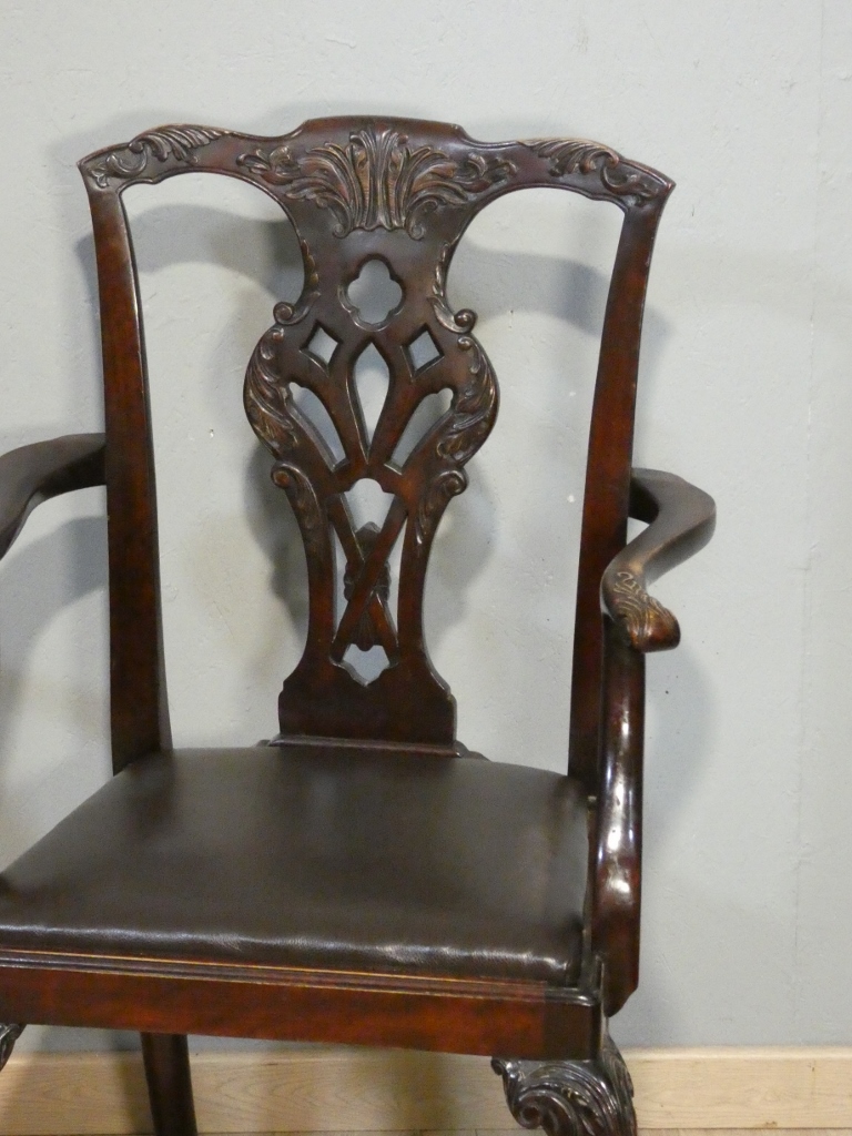 Paire de fauteuils anglais Chippendale en acajou, époque début XX ème – Image 3