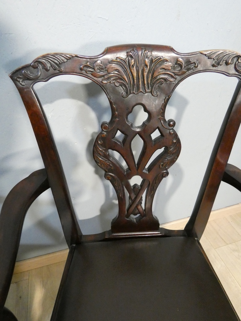 Paire de fauteuils anglais Chippendale en acajou, époque début XX ème – Image 6