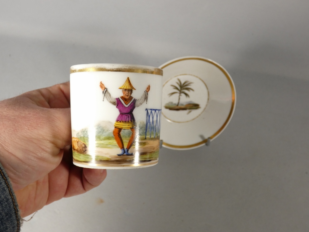 Au chinois, tasse en porcelaine de Paris époque début XIX ème siècle – Image 2