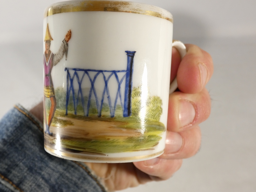 Au chinois, tasse en porcelaine de Paris époque début XIX ème siècle – Image 11