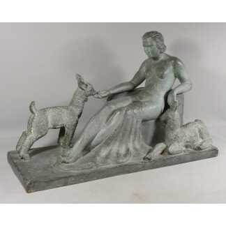 Terre cuite Art Déco, femme aux chevrettes, sculpture par T Riolo, époque 1930