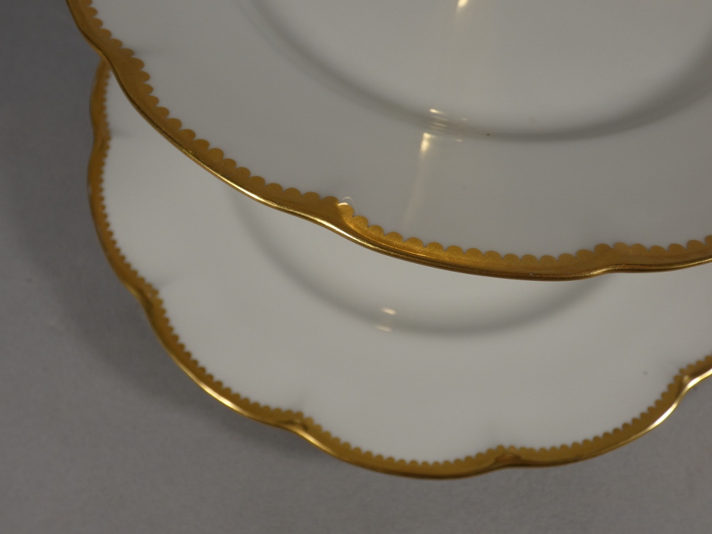 Serviteur, présentoir à dessert ou mignardises en porcelaine de Limoges, manufacture Haviland – Image 6