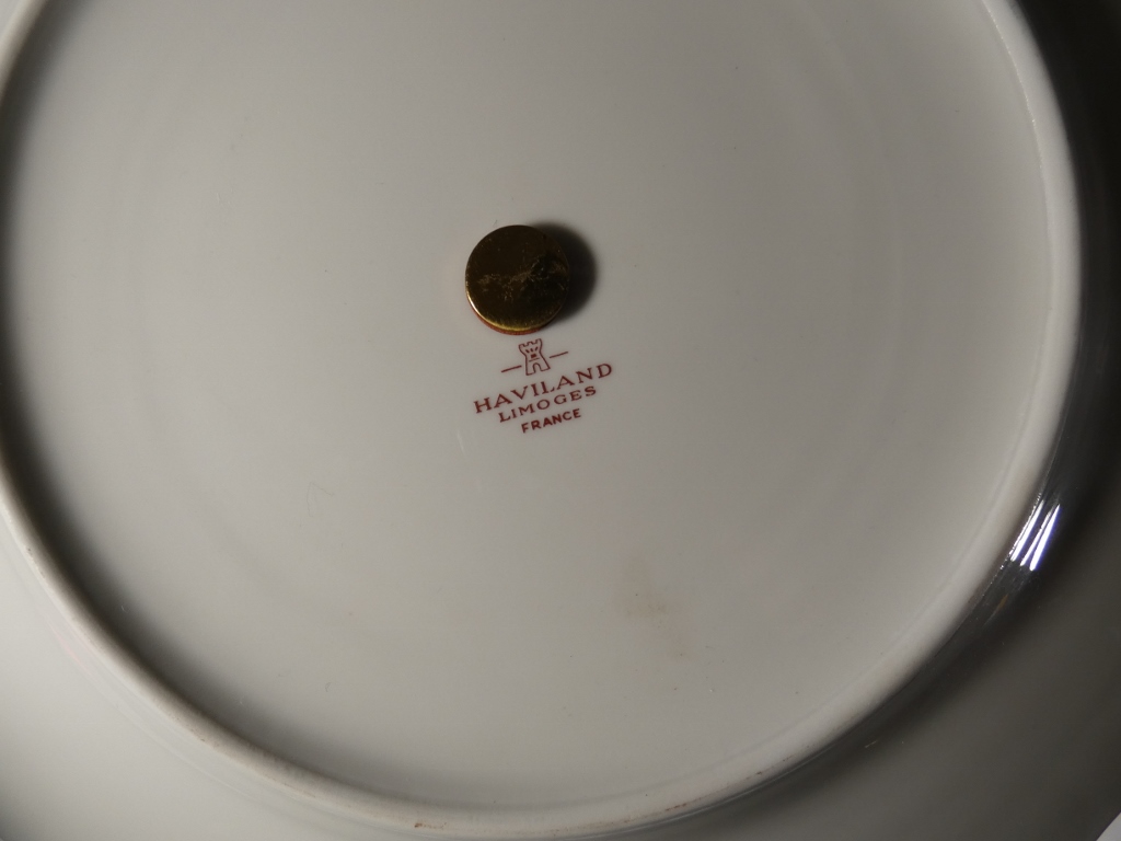 Serviteur, présentoir à dessert ou mignardises en porcelaine de Limoges, manufacture Haviland – Image 8