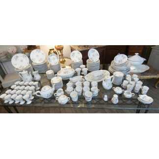 Haviland Torse Sylvie, rare service de table pour 20 personnes en porcelaine de Limoges