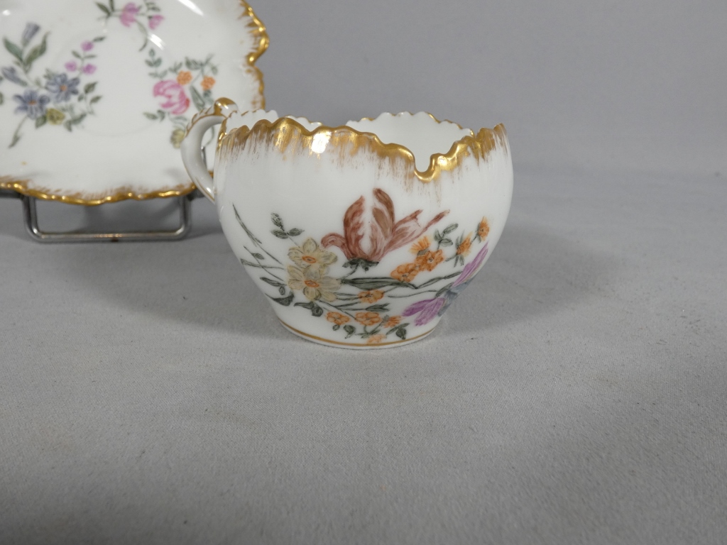 CFH-GDM, tasse de collection en porcelaine de Limoges peinte à la main, époque fin XIX ème – Image 3