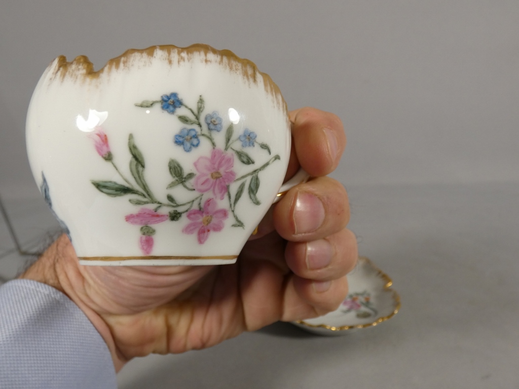 CFH-GDM, tasse de collection en porcelaine de Limoges peinte à la main, époque fin XIX ème – Image 8