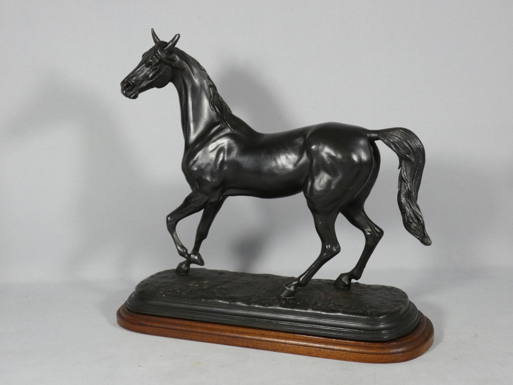 Le cheval par Emile Loiseau (1861-1927), sculpture en métal d'art patiné bronze – Image 2