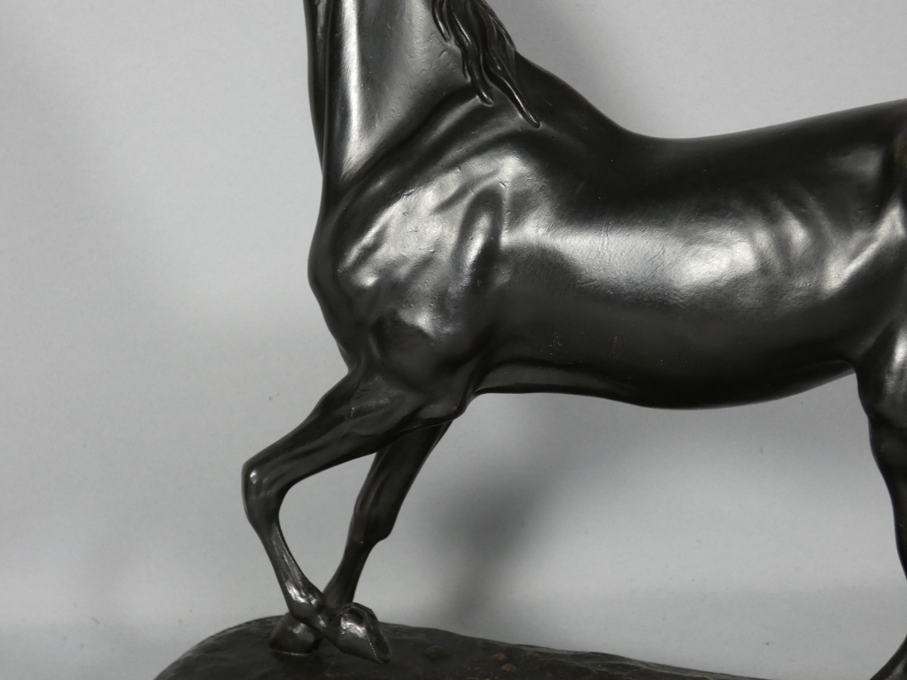 Le cheval par Emile Loiseau (1861-1927), sculpture en métal d'art patiné bronze – Image 12