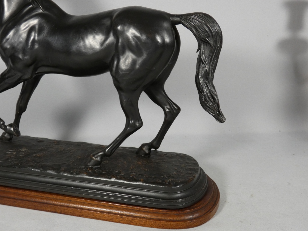 Le cheval par Emile Loiseau (1861-1927), sculpture en métal d'art patiné bronze – Image 4