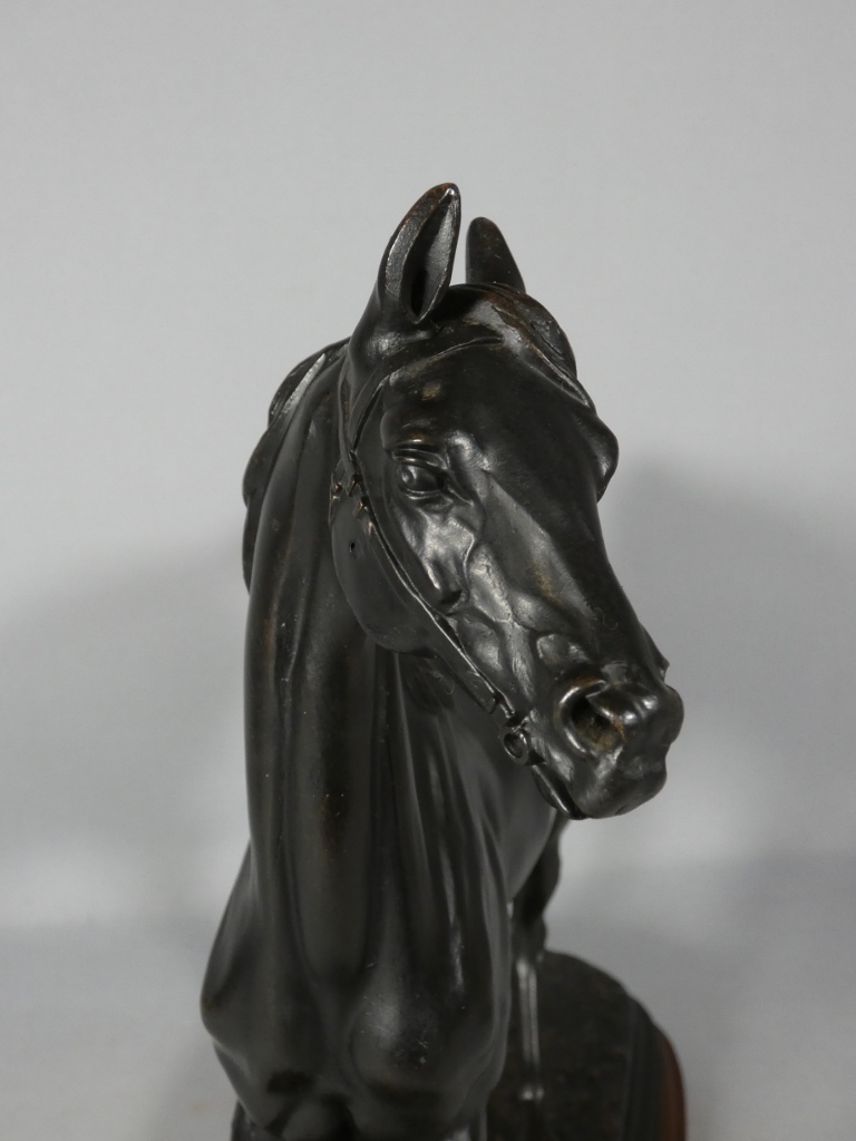 Le cheval par Emile Loiseau (1861-1927), sculpture en métal d'art patiné bronze – Image 3