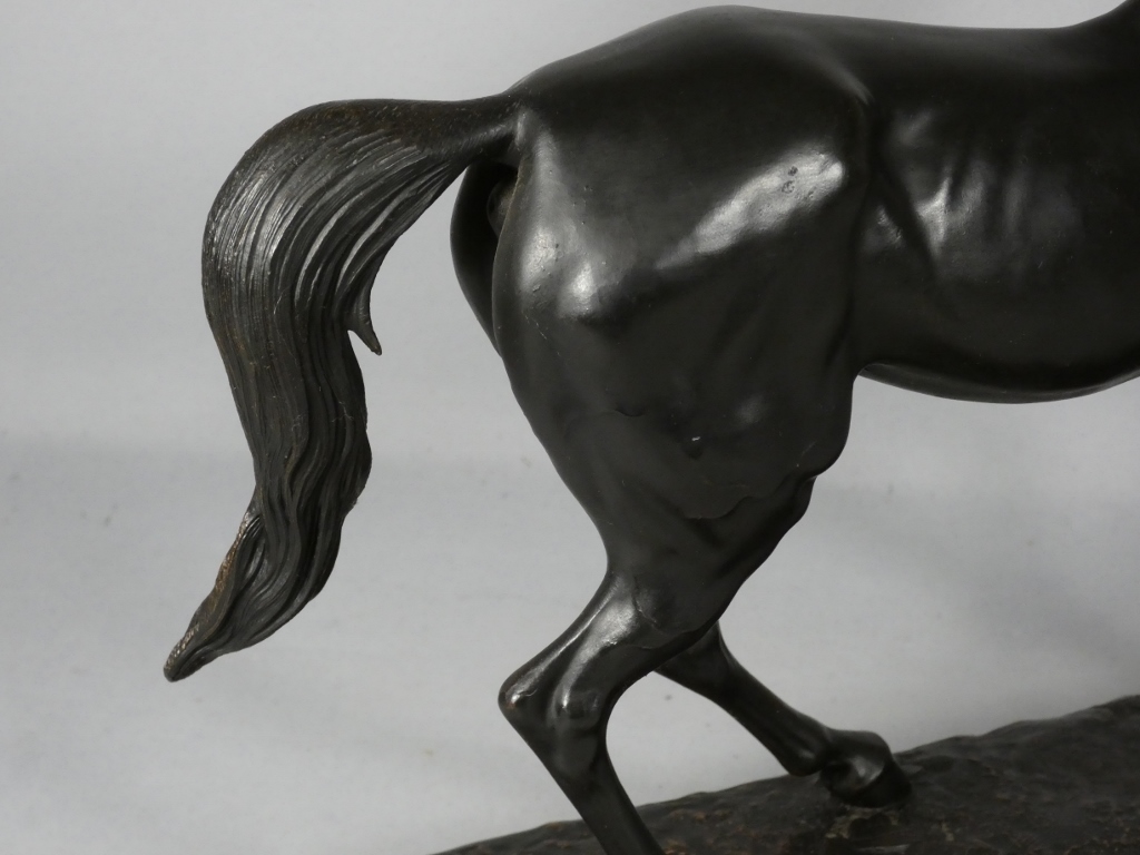 Le cheval par Emile Loiseau (1861-1927), sculpture en métal d'art patiné bronze – Image 7