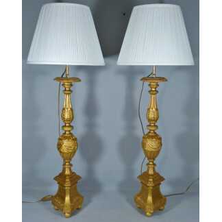 Paire de lampes pique cierges Louis XVI en bois doré époque XVIII ème siècle