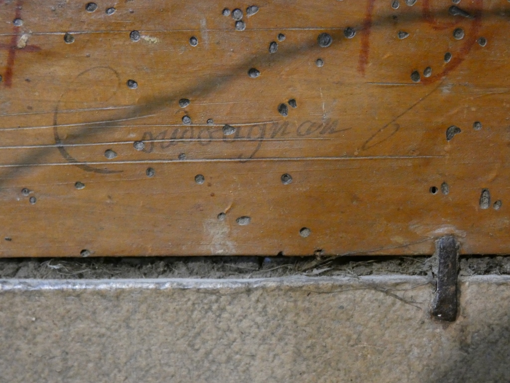Miroir à parcloses Louis XV en bois sculpté doré, époque milieu XVIII ème – Image 17