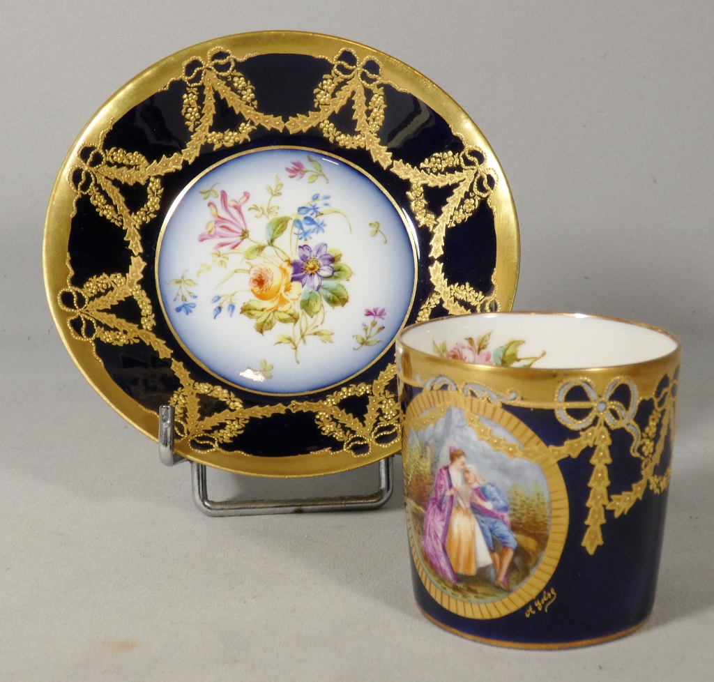 Abel Golse (1844-1937), tasse de collection en porcelaine peinte à la main et or