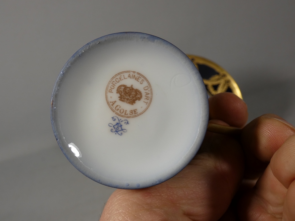 Abel Golse (1844-1937), tasse de collection en porcelaine peinte à la main et or – Image 13