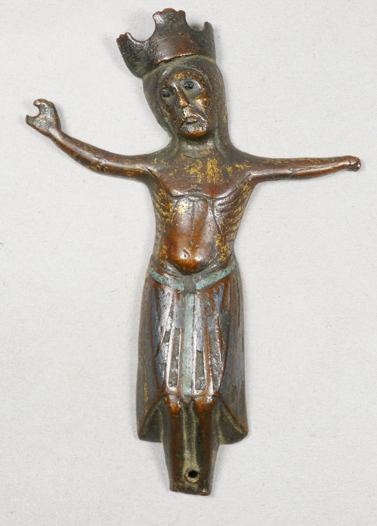 Limoges XIII ème siècle, Christ en cuivre émaillé en champlevé, émail, émaux, Moyen-âge