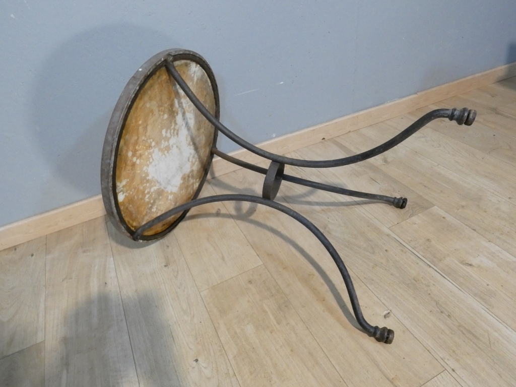 Guéridon de jardin XIX ème en fer forgé et marbre – Image 8