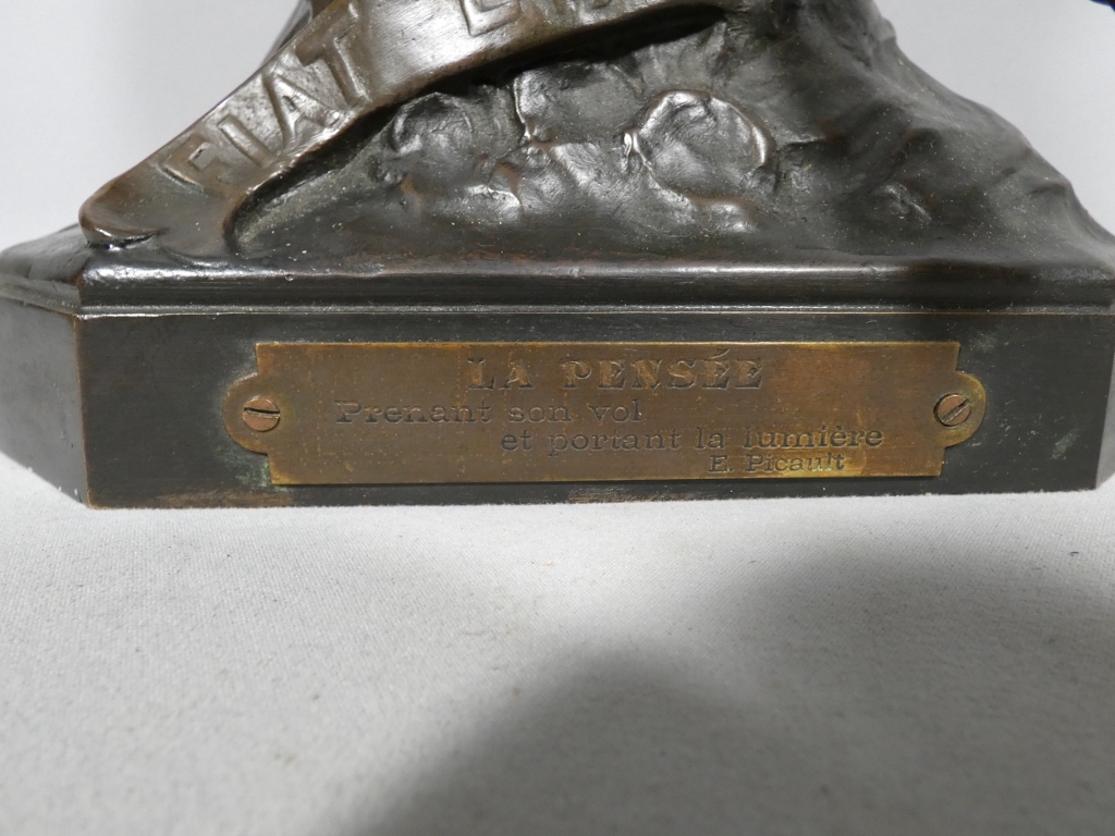 Emile Picault (1833-1915), Sculpture en bronze La pensée prenant son vol et portant la lumière – Image 2