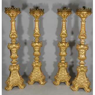 H 85 cm!! ensemble de 4 grands pique cierges en bois sculpté doré époque Louis XIV, XVIII ème