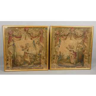 Paire de fragments de tapisseries d'époque XVII ème siècle, tableaux encadrés