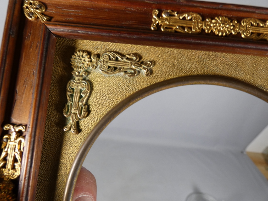 Cadre photo ou à miniature de style Empire en acajou et bronze, époque début XX ème – Image 4