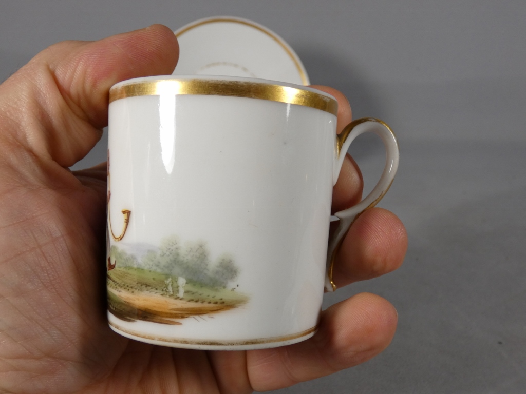 Au chinois fumant sa pipe, tasse en porcelaine de Paris époque début XIX ème siècle – Image 11