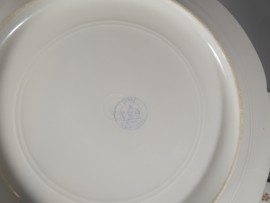 Fleurs et Papillons, Service de table pour 12 personnes en porcelaine de Limoges, Londé, XIX èm – Image 20