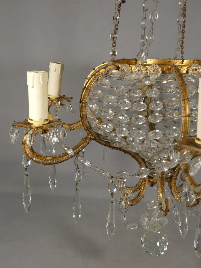 Lustre italien sac de perles et fer doré, époque milieu XX ème – Image 4