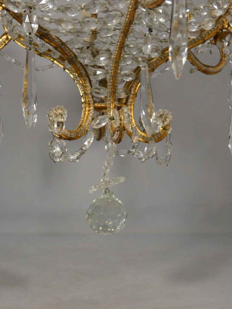 Lustre italien sac de perles et fer doré, époque milieu XX ème – Image 7