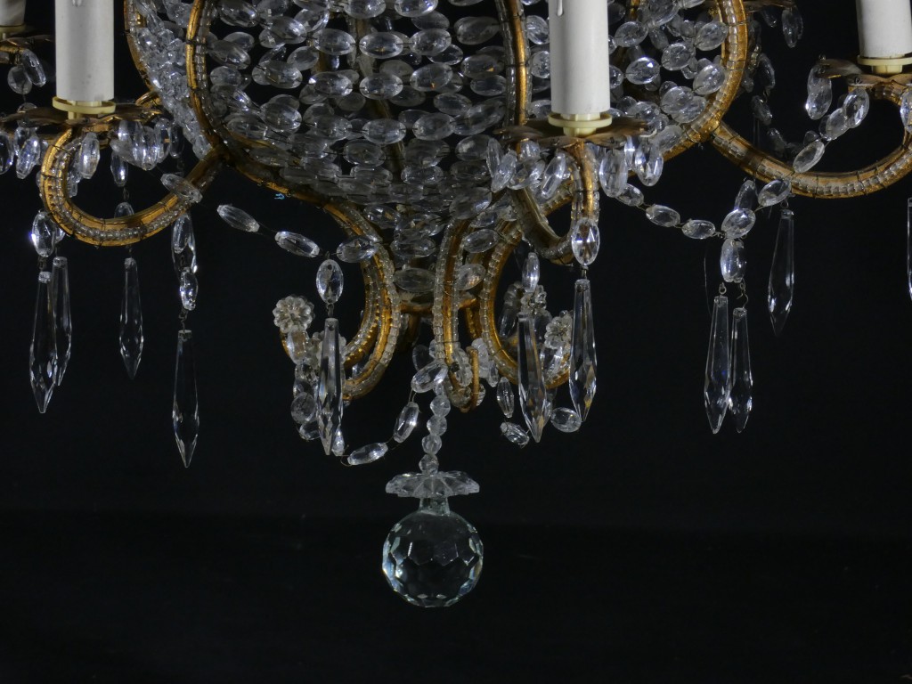 Lustre italien sac de perles et fer doré, époque milieu XX ème – Image 19