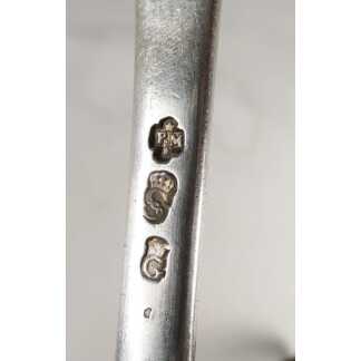 XVIII ème siècle, cuillère à ragoût uniplat en argent massif, Reims vers 1723