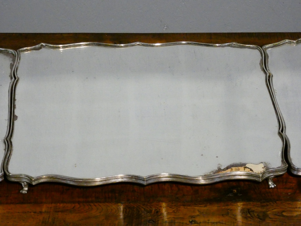Grand surtout de table de style Louis XV en bronze argenté, époque fin XIX ème siècle – Image 11
