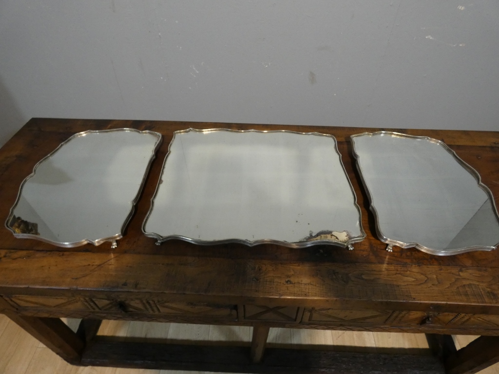 Grand surtout de table de style Louis XV en bronze argenté, époque fin XIX ème siècle – Image 5