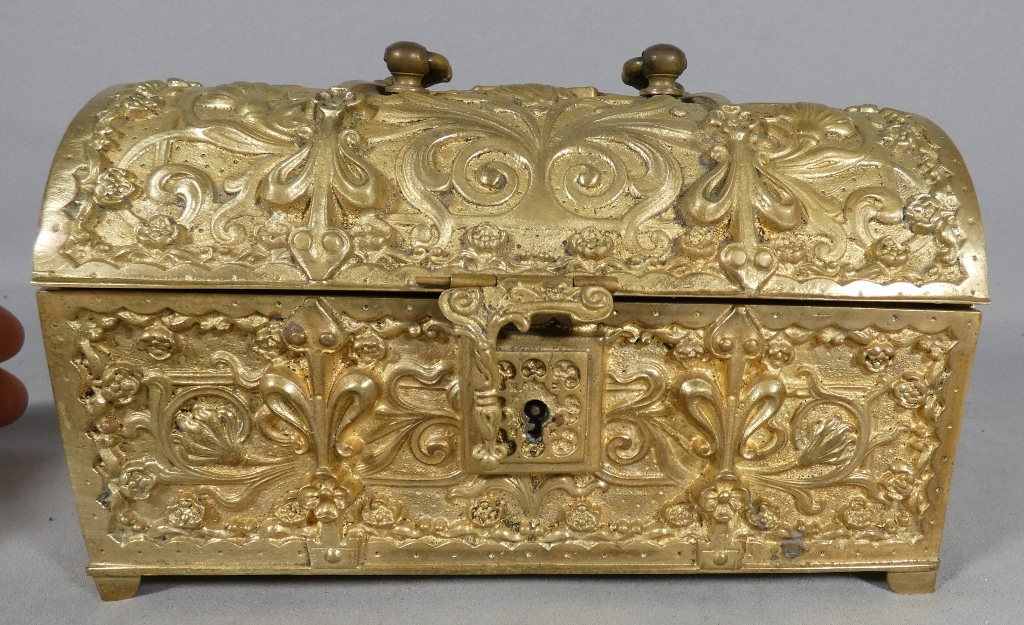 Coffret en bronze doré de style néo-gothique, XIXe siècle – Image 2