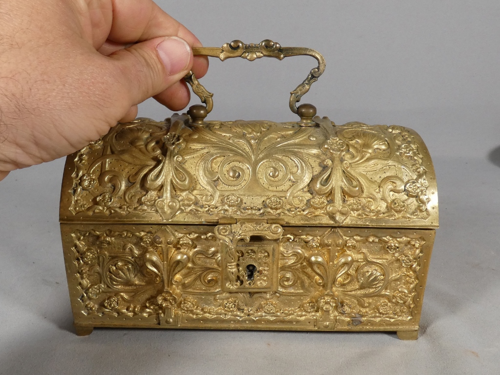 Coffret en bronze doré de style néo-gothique, XIXe siècle – Image 4