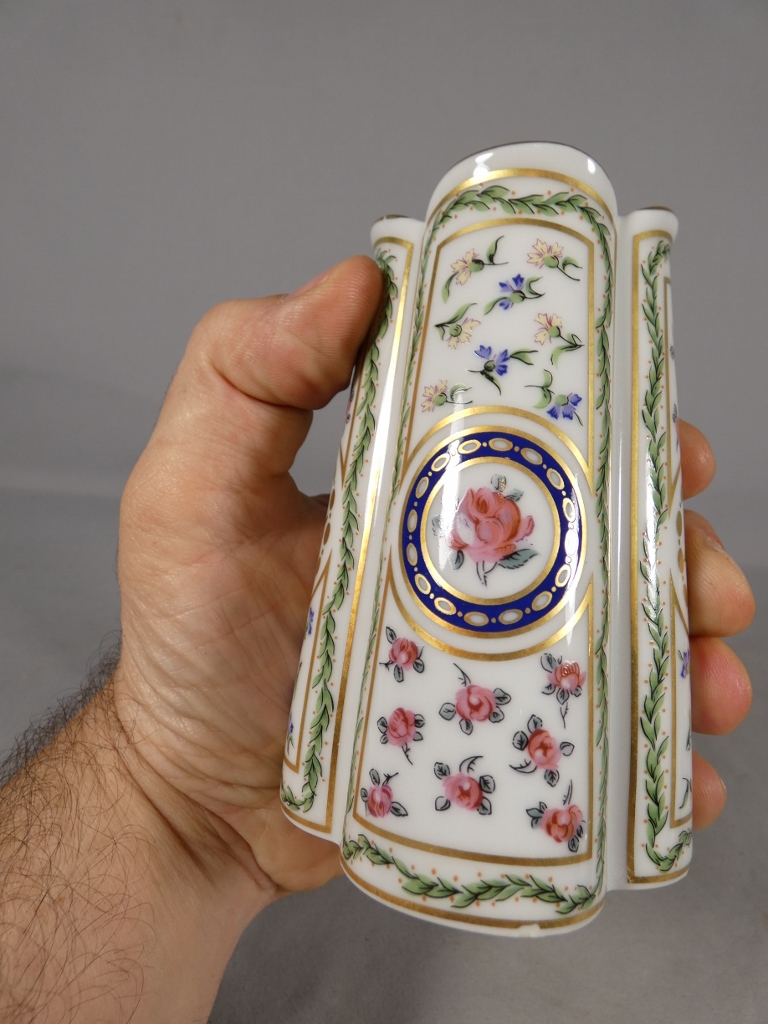 Haviland Louveciennes, vase en porcelaine de style Marie Antoinette Trianon, Limoges – Image 3