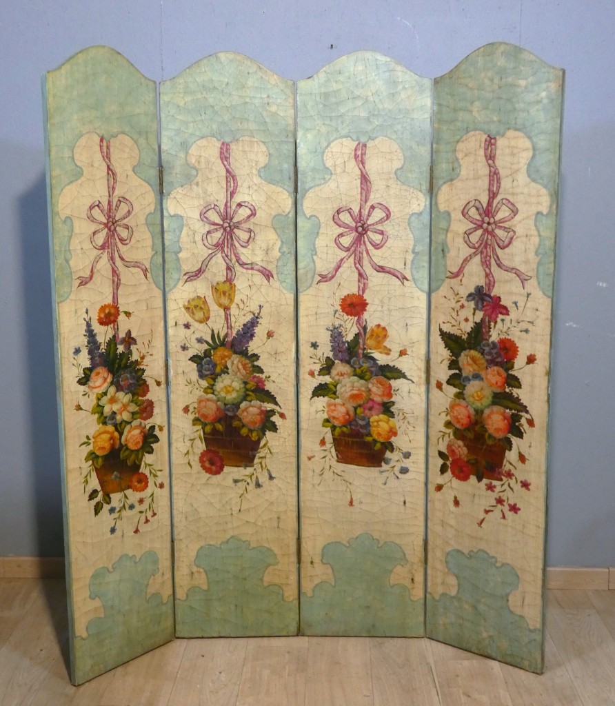 Paravent 4 feuilles en bois peint de bouquets de fleurs, époque XX ème