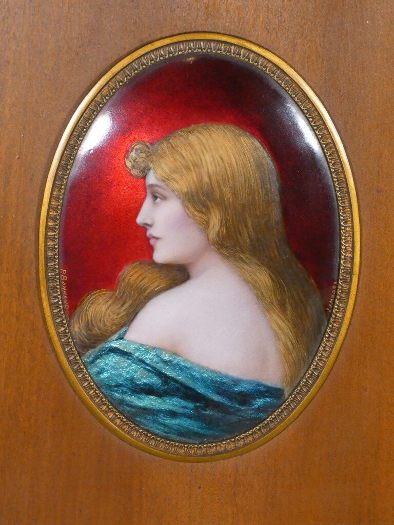 Paul Bonnaud (1873-1953) Limoges, portrait en profil d'une jeune femme, émail sur cuivre – Image 3