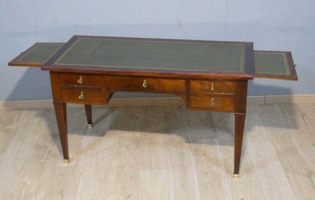 Bureau plat Directoire en acajou et placage, époque début XIX ème – Image 2