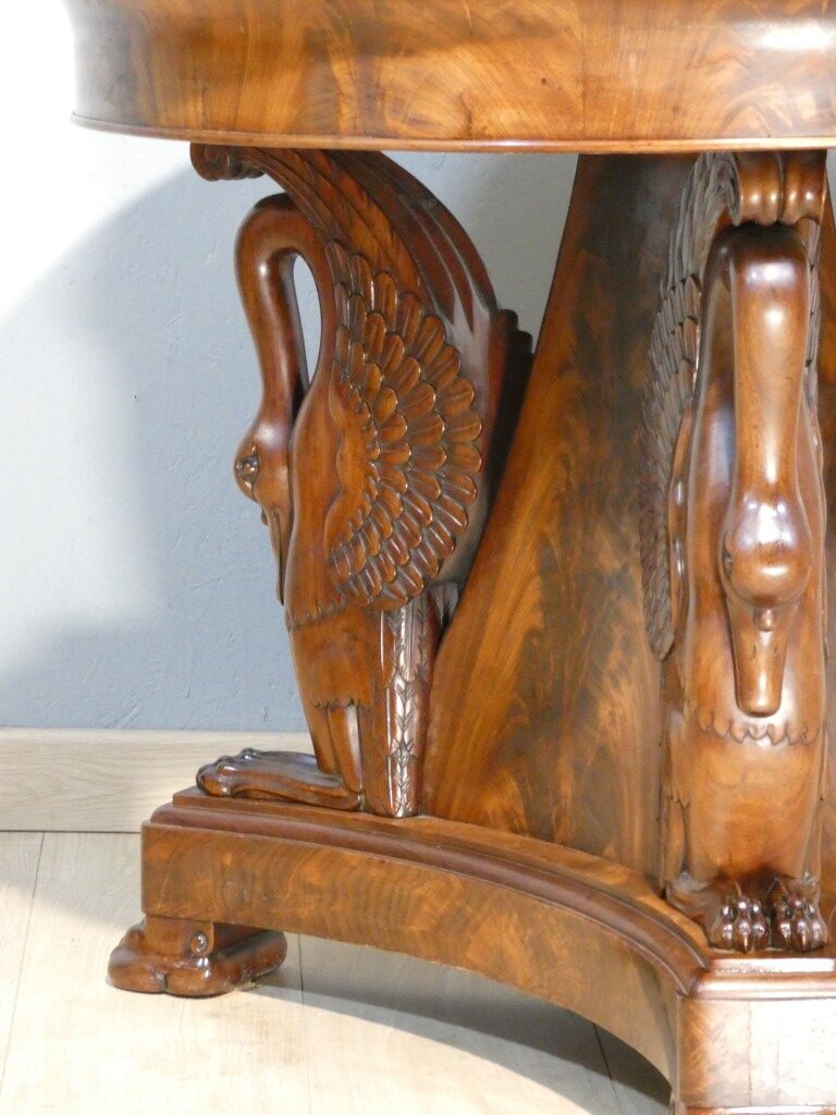 Guéridon aux cygnes d'époque Empire en acajou flammé et marbre turquin, XIX ème – Image 3