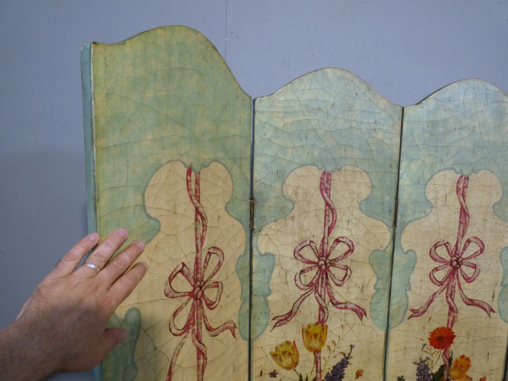 Paravent 4 feuilles en bois peint de bouquets de fleurs, époque XX ème – Image 8