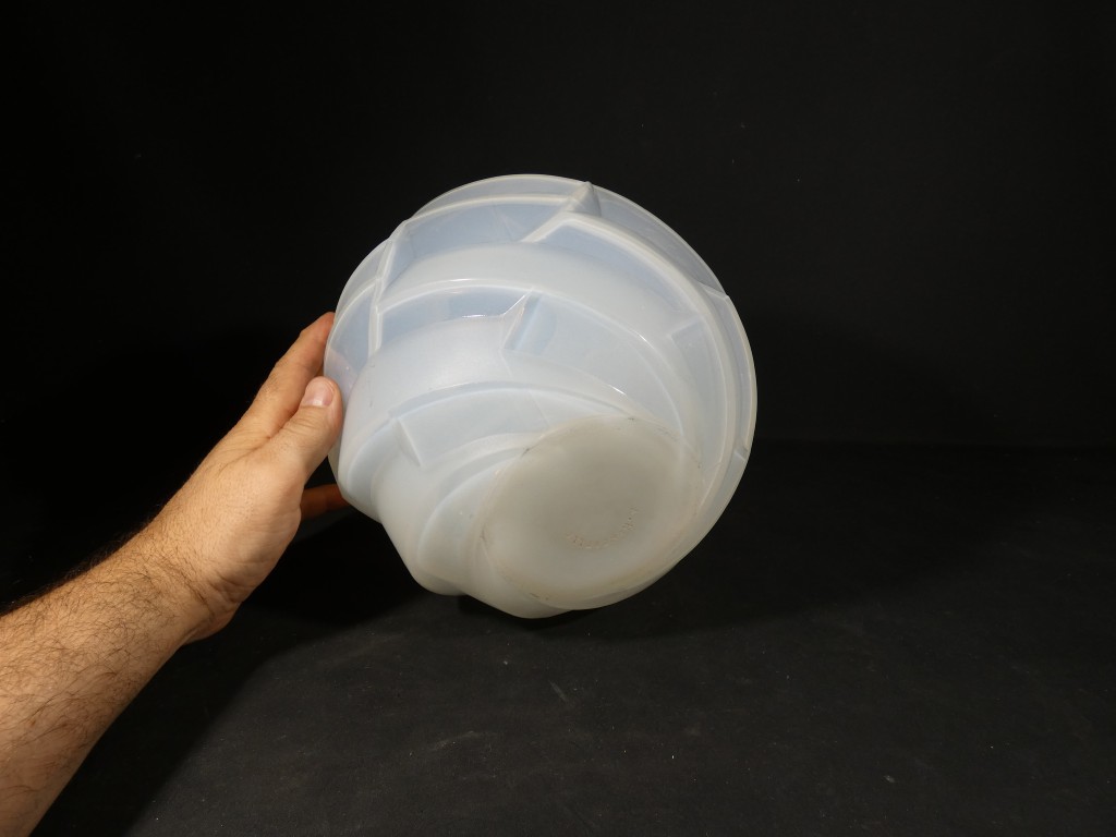 André Hunebelle, vase Saturne boule en verre opalescent, époque Art Déco – Image 9