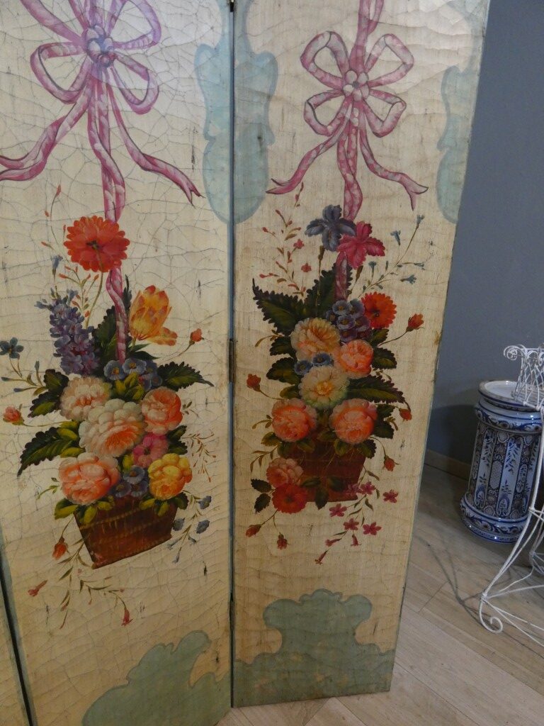 Paravent 4 feuilles en bois peint de bouquets de fleurs, époque XX ème – Image 5