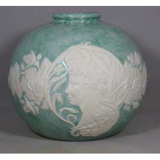 Art Nouveau, Rare Vase Pâte Sur Pâte Visage De Femme En Biscuit Sur Porcelaine, Limoges 1900