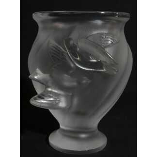 Lalique France, vase Rosine aux deux colombes en cristal, époque 1960