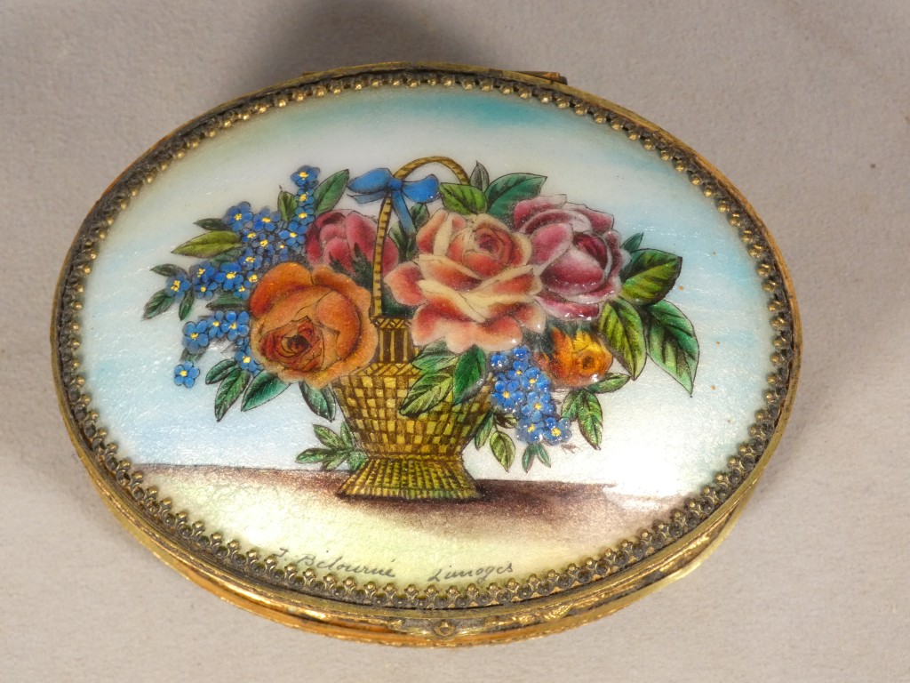 Email de Limoges par Bétourné, coffret à bijoux en laiton et émaux, décor floral – Image 3